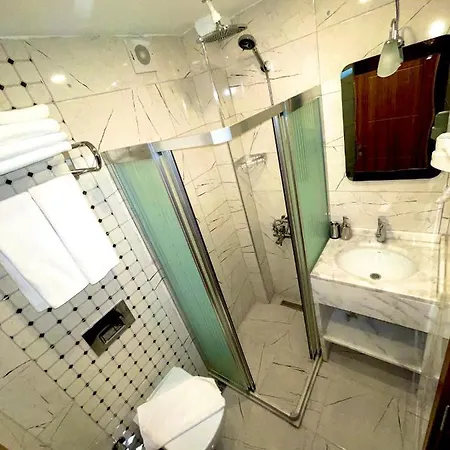 Hotel Zem 3*